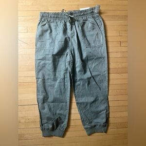 Maurices Women’s Olive Weekender Cropped Pants